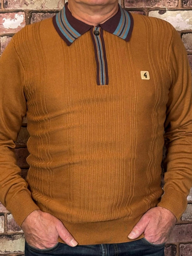 Gabicci Vintage Dean Polo Knit. Walnut